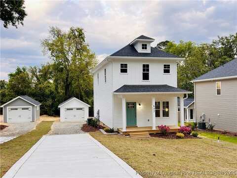 645 W Iowa Avenue, Southern Pines, NC 28387