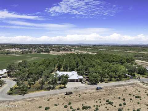 636 Keagle Road, Socorro, TX 79927