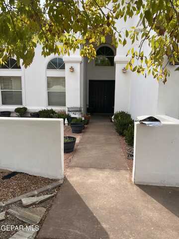 6357 CALLE DEL RIO Lane, El Paso, TX 79912