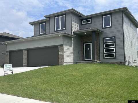 12635 Carpenter Street, Papillion, NE 68138