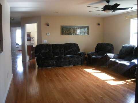 316 Ventnor Ct, Piscataway, NJ 08854