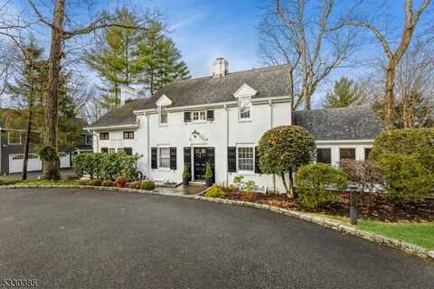 6 Fellscrest Rd, Essex Fells, NJ 07021