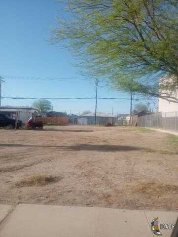 652 Adams Ave, El Centro, CA 92243