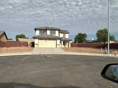 825 Bougainvillea Ct, Brawley, CA 92227