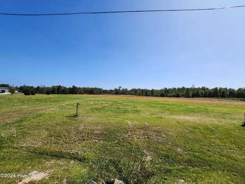 240 Deppe Farm Road, Maysville, NC 28555