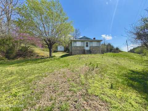 1341 Gists Creek Rd, Sevierville, TN 37876