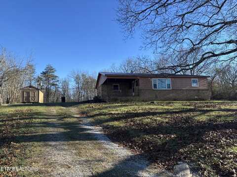 10587 Chestnut Hill Rd, Crab Orchard, TN 37723