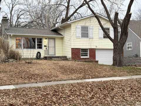 2515 Belle Haven Drive, Lawrence, KS 66046