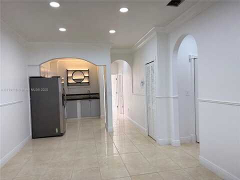7070 NW 177th St, Hialeah, FL 33015