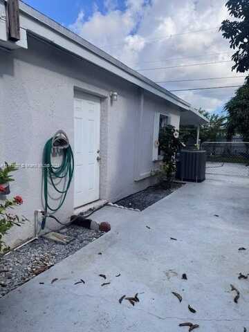 14661 Pierce St, Miami, FL 33176