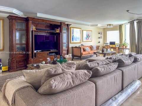 17875 Collins Ave, Sunny Isles Beach, FL 33160