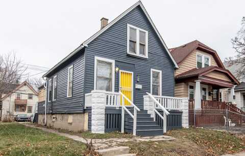 3513 N 25th St, Milwaukee, WI 53206