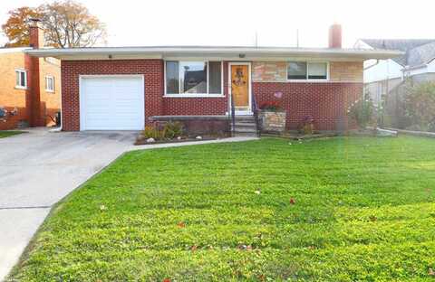 22438 Wildwood, Saint Clair Shores, MI 48081