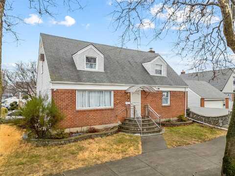 154-05 24th ave, Whitestone, NY 11357