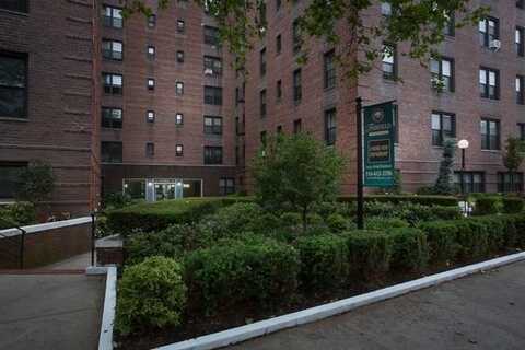 707 Beach 9th Street, Far Rockaway, NY 11691