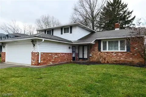 1736 Gladwin Drive, Mayfield Heights, OH 44124