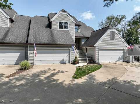 29 Forest Cove Drive, Akron, OH 44319