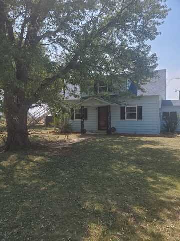 302 East 10th Avenue, Dill City, OK 73641