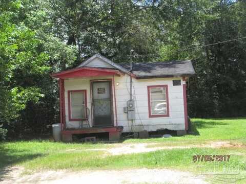 156 4th St, Atmore, AL 36502