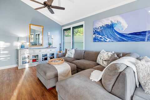 2750 Kalapu Dr, Lahaina, HI 96761