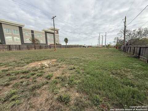 BMT Drive, Jourdanton, TX 78064