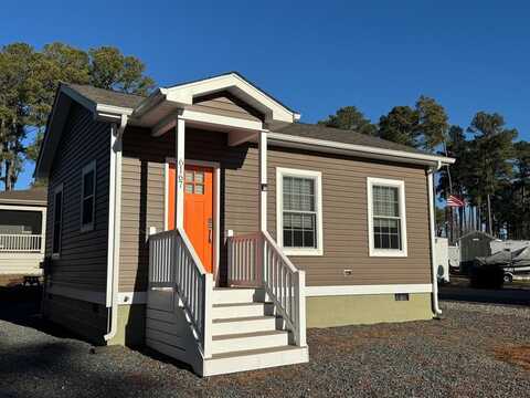 6167 NAUTILUS DR, HORNTOWN, VA 23395