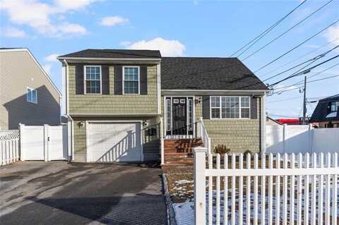 400 Williston Way, Pawtucket, RI 02861