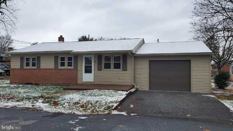 2 GARDEN CIRCLE, HARRISBURG, PA 17109