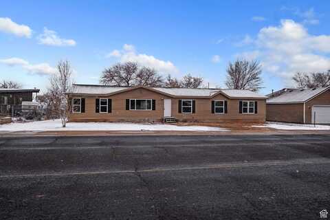 735 S 500 E, Roosevelt, UT 84066