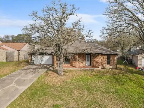 2122 Pantera Drive, Bryan, TX 77807