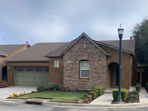 3736 Salem Lane, Clovis, CA 93619