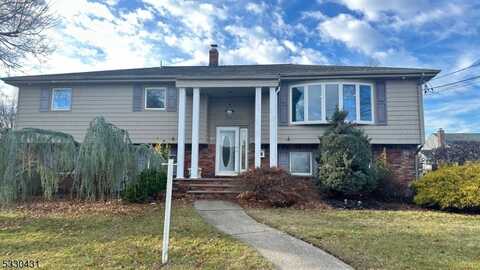 52 Daniels Dr, Clifton, NJ 07013