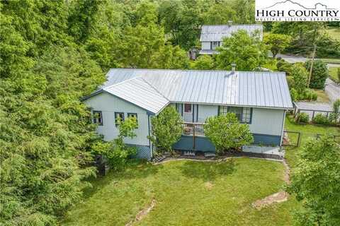 25 Reuben Wooten Road, Banner Elk, NC 28604