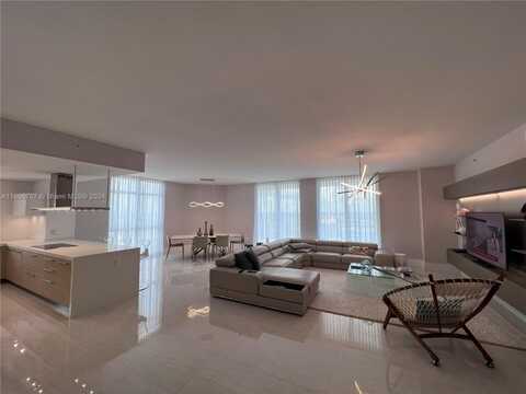 17301 Biscayne Blvd, North Miami Beach, FL 33160