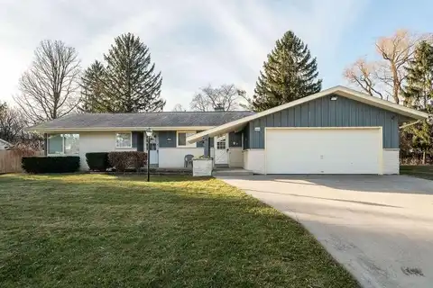 9059 N Silver Brook Ln, Brown Deer, WI 53223