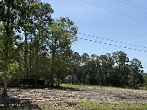 72699 N Diamondhead Drive, Diamondhead, MS 39525
