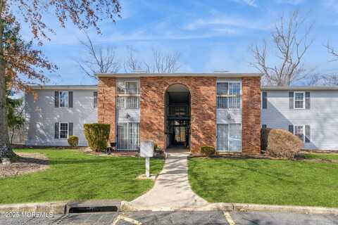 7-8 Seattle Court, Freehold, NJ 07728