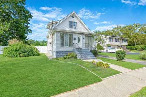 165 Barton Avenue, Patchogue, NY 11772