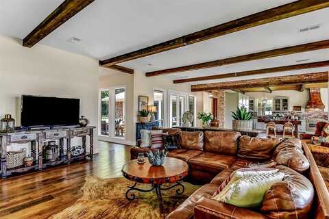 277 County Road 182, Gainesville, TX 76240