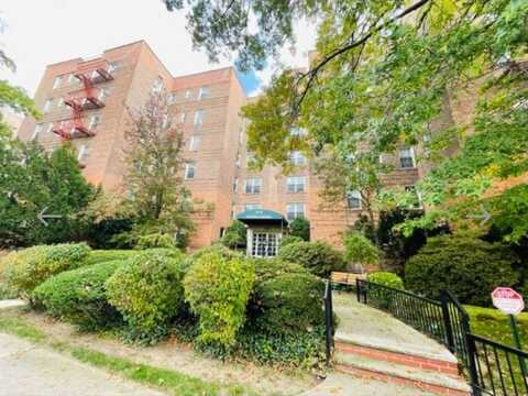 84-35 Lander Street, briarwood, NY 11435