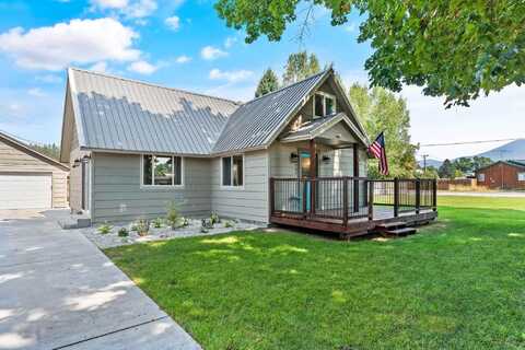 1006 W Clay Ave, Chewelah, WA 99109