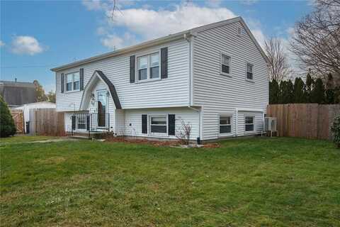 32 Spencer Drive, Westerly, RI 02891