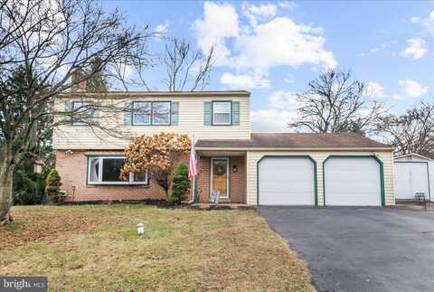 1082 GRANDVIEW CIRCLE, POTTSTOWN, PA 19465