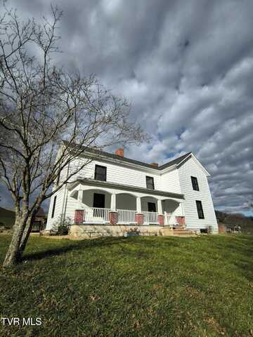 7629 Big Moccasin Road, Nickelsville, VA 24271