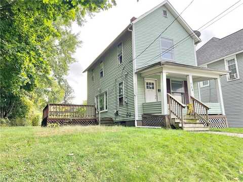 764 Lathrop St, New Castle, PA 16101