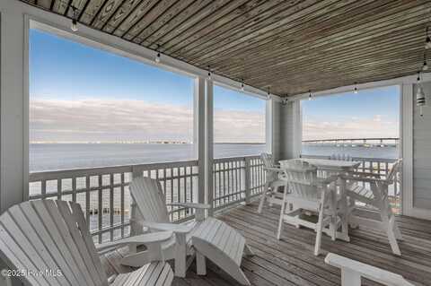 1323 Ballast Point Point, Manteo, NC 27954