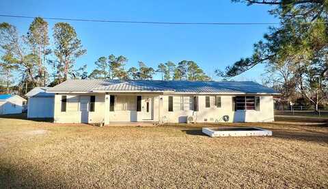 57 Hester St, Hazlehurst, GA 31539