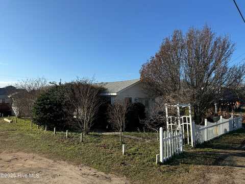 113 Ocean View Avenue, Kure Beach, NC 28449