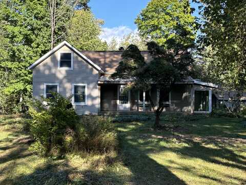 4445 Howard Road, Petoskey, MI 49770