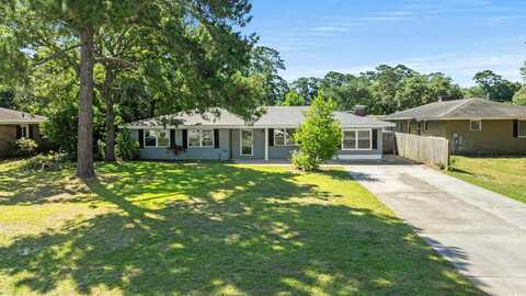 4502 Boxwood St., Myrtle Beach, SC 29577